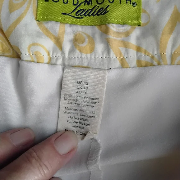 Loud mouth ladies golf skort. - Picture 4 of 8